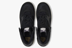 CM002 MID - Black/ White D20