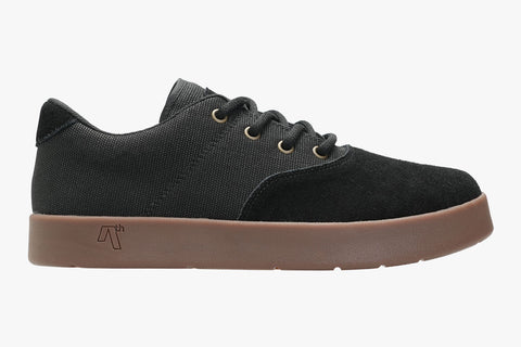 PLUG 2026 - Black / Gum