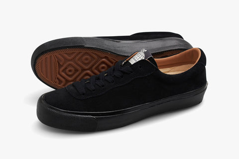 VM001 SUEDE LO - Black/Black D20