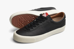 VM001 LEATHER LO - Black/White D6