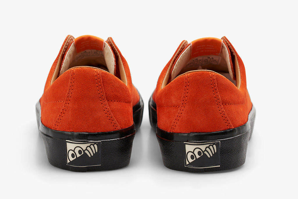 VM003 SUEDE LO - Flame Orange/Black D9 - styrus