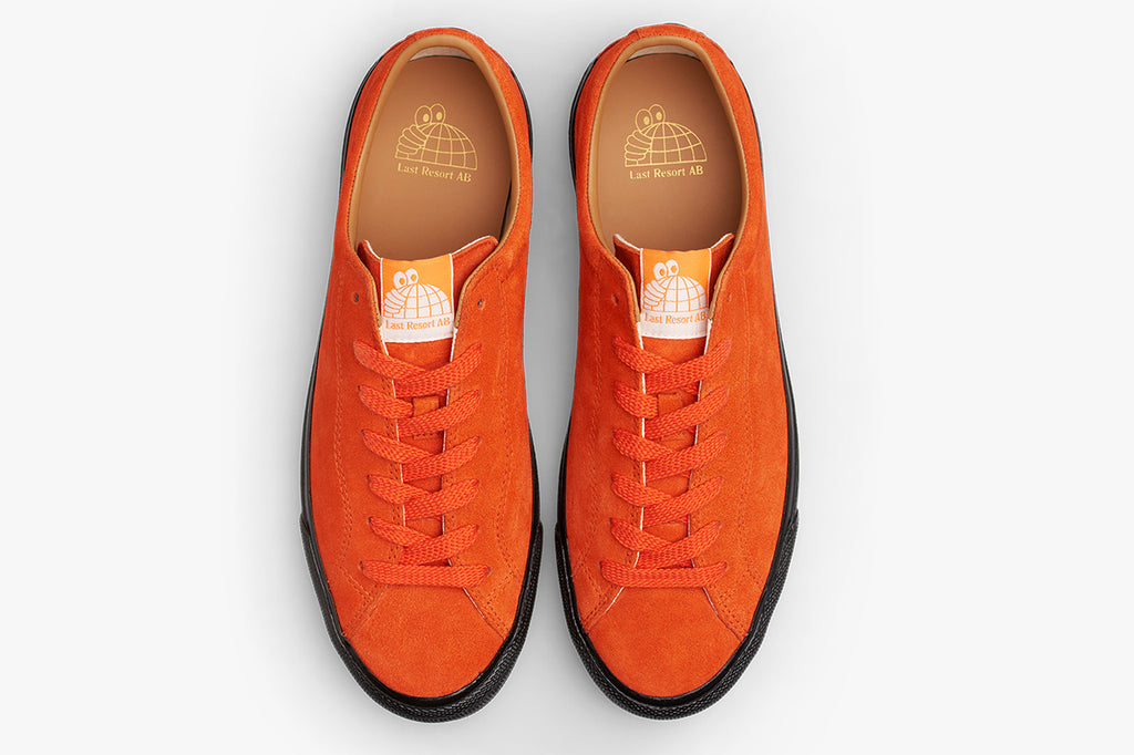 VM003 SUEDE LO - Flame Orange/Black D9 - styrus