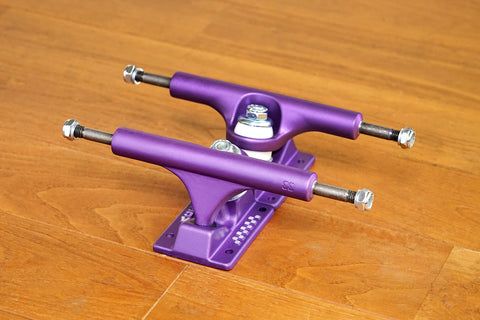 ACE TRUCKS 33 CLASSIC - PURPLE SATIN