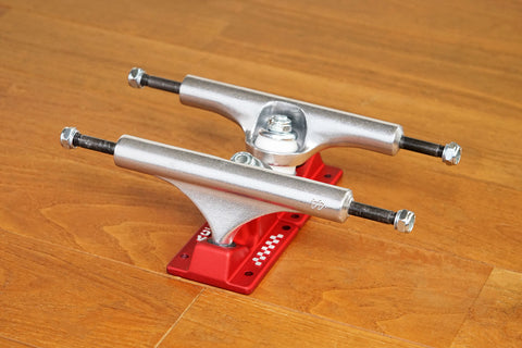ACE TRUCKS 44 CLASSIC - RED & SILVER